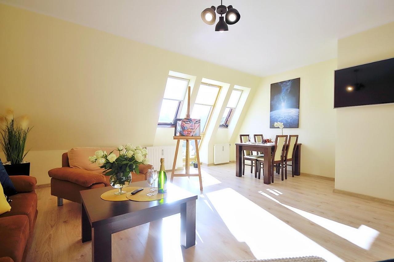 50 M Do Plazy Thobruk Apartamenty Piekna Dama Z Kolobrzegu ภายนอก รูปภาพ