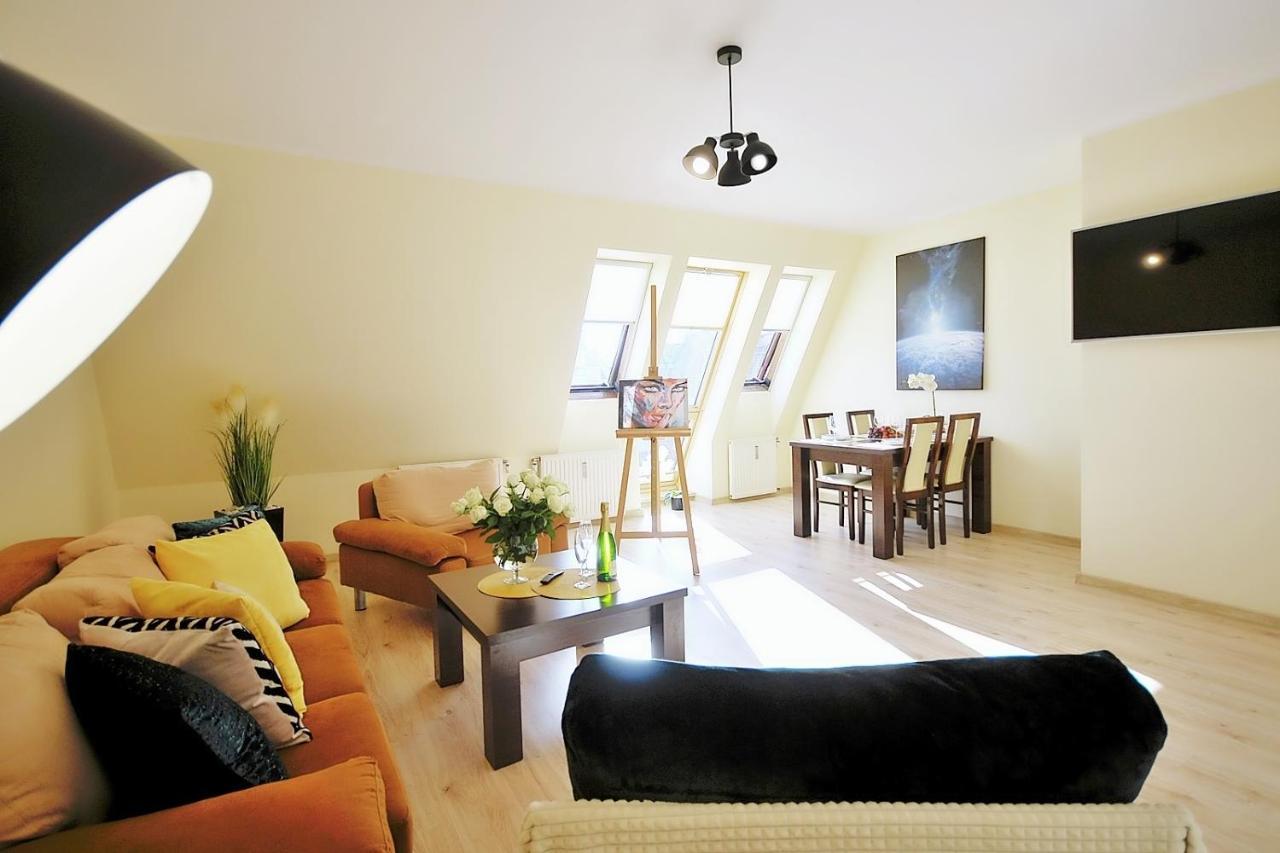 50 M Do Plazy Thobruk Apartamenty Piekna Dama Z Kolobrzegu ภายนอก รูปภาพ