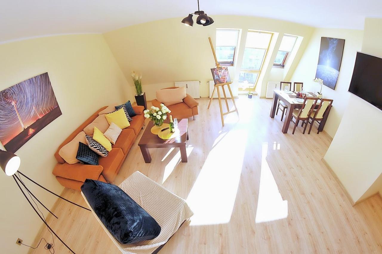 50 M Do Plazy Thobruk Apartamenty Piekna Dama Z Kolobrzegu ภายนอก รูปภาพ