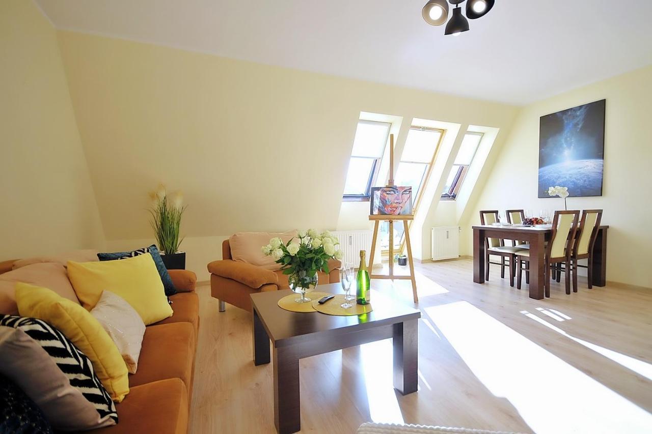50 M Do Plazy Thobruk Apartamenty Piekna Dama Z Kolobrzegu ภายนอก รูปภาพ